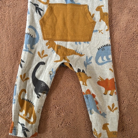 Viverano Organics long sleeve one piece. Size 3-6 months. - Picture 4 of 6